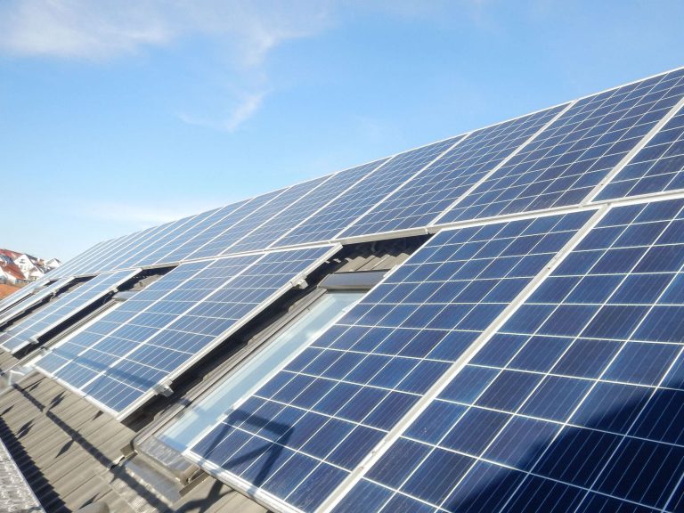 Photovoltaikanlage auf dem Mehrfamilienhaus in Grafenberg